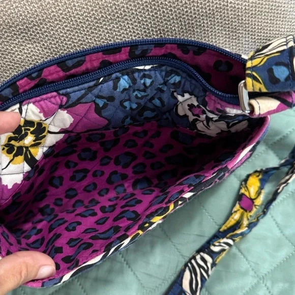 Vera Bradley Crossbody Bag - Picture 5 of 9
